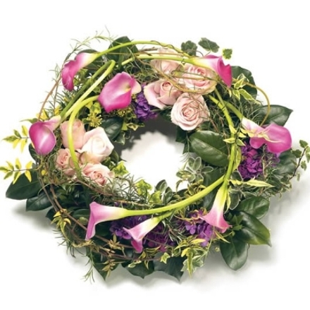 WR4 ROSE AND CALLA WREATH